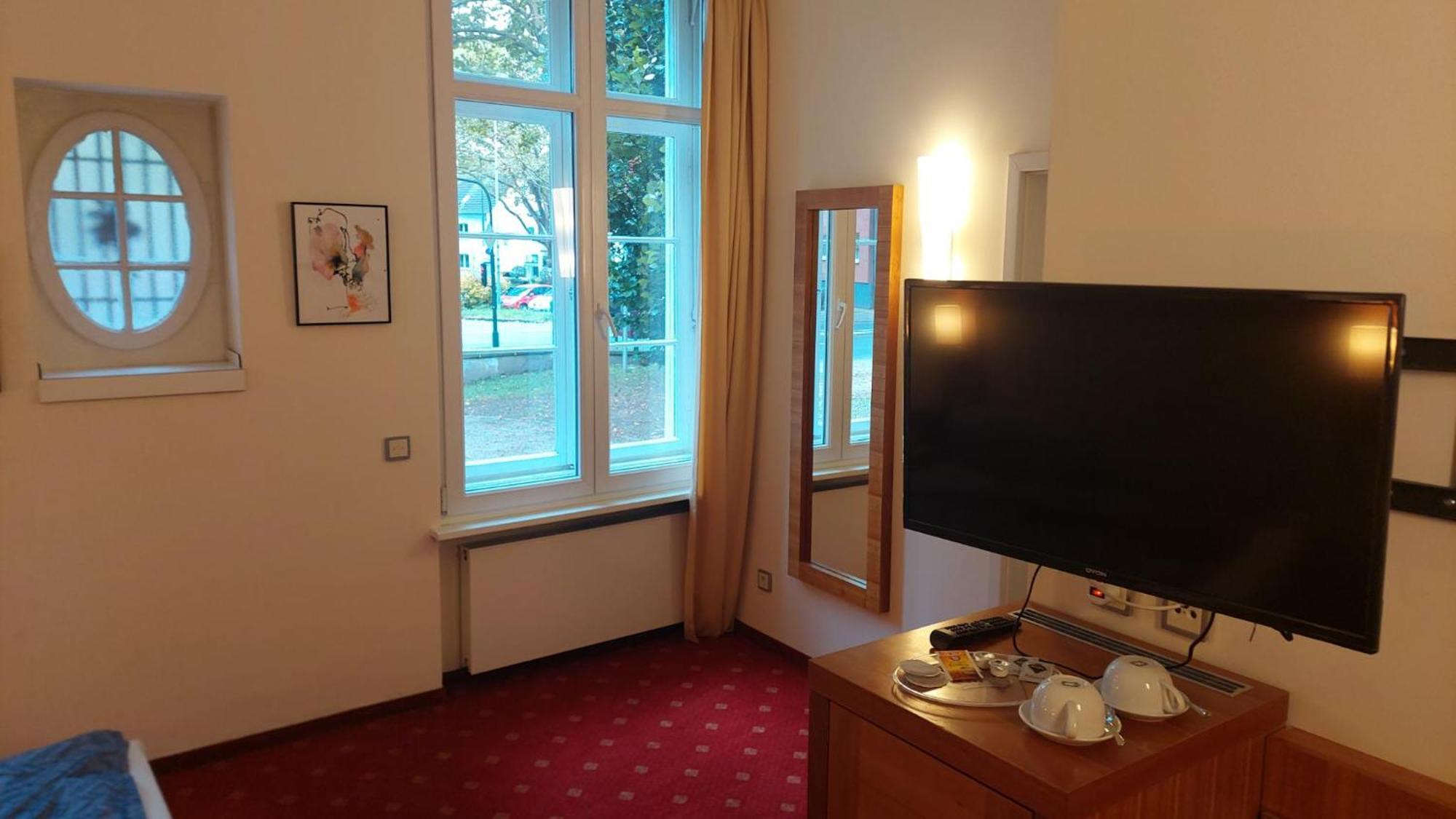 Die Villa, Zimmer 26, Dz Леверкузен Экстерьер фото